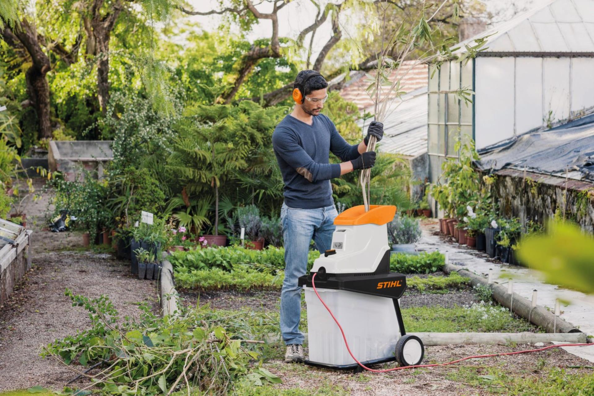100025341-2 Elektro-Gartenhäcksler GHE 135 L