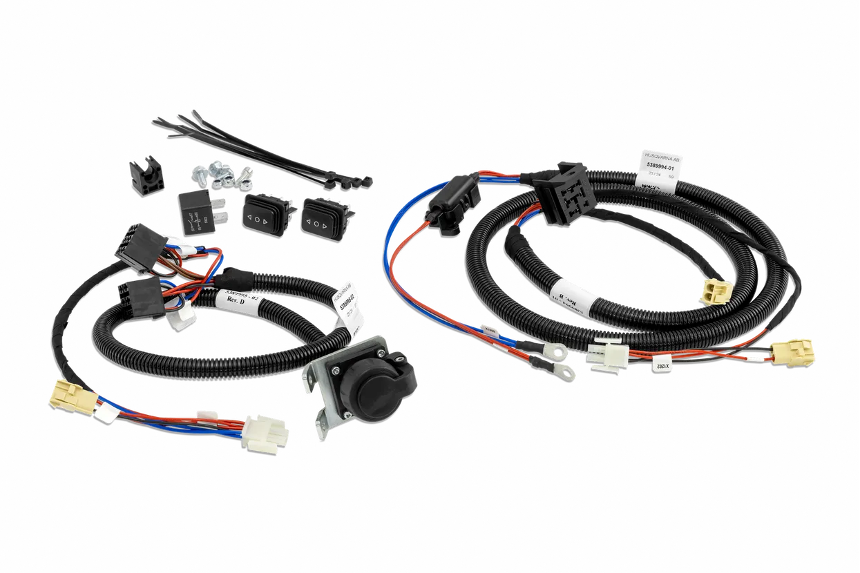 100020819 Steckdosen vorne (P524X, 2024)